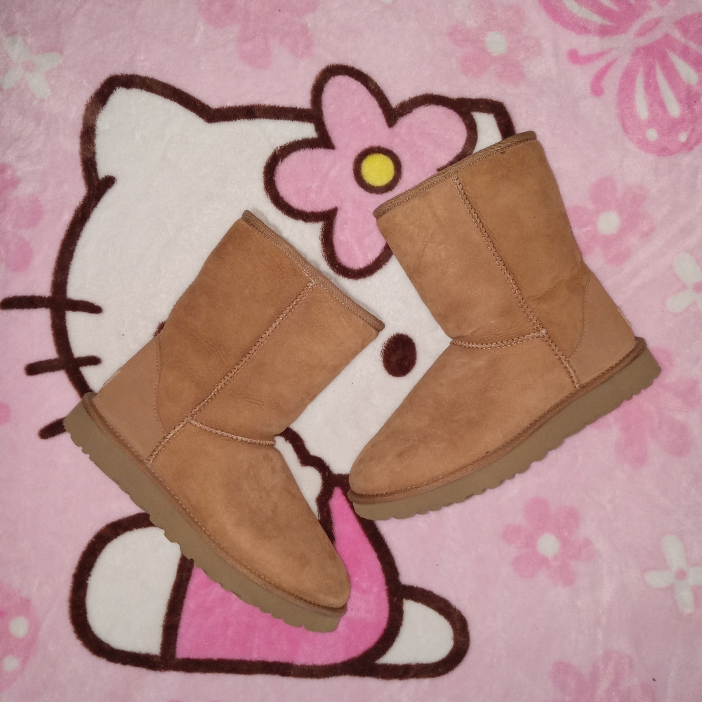 UGG women's boots size 8